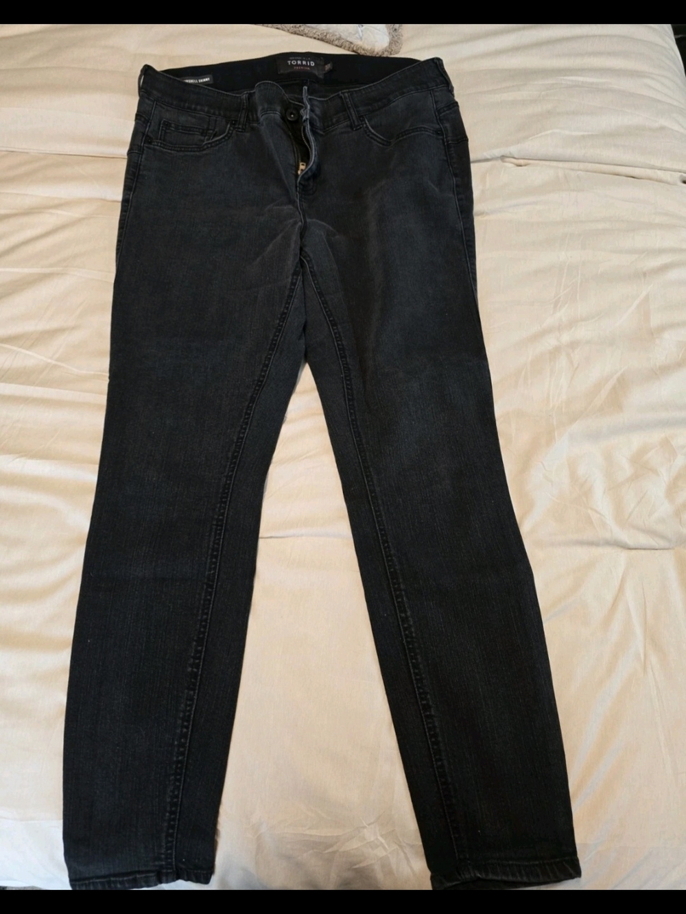 TORRID Premium Bombshell Jeans Black Curvy Sculpting Stretch Shaping Denim 16R